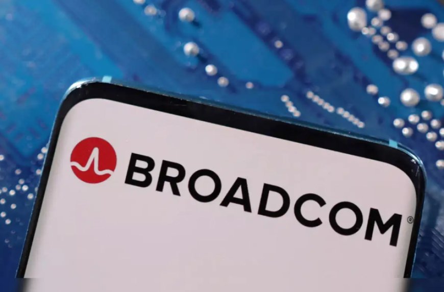 Broadcom Raises AI Revenue Forecast, Stock Jumps on Strong Networking Chip Demand